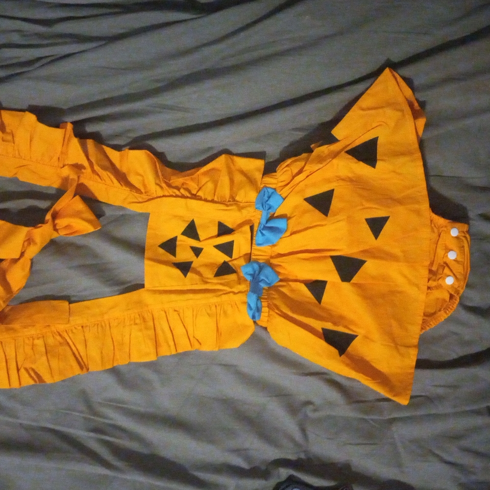 NWT: UNBRANDED; BABY/INFANT, PUMPKIN, HALLOWEEN, COSTUME, ADORABLE!